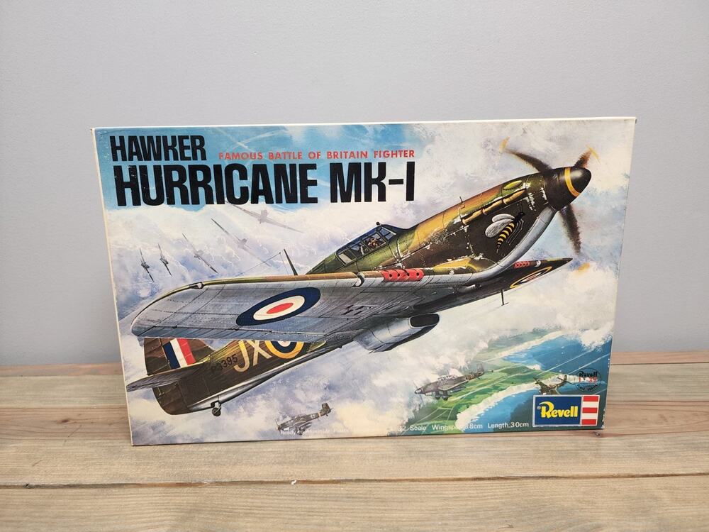 VINTAGE 1970'S REVELL HAWKER HURRICANE Mk1 SCALE 1:32 KIT # H-217 BRAZIL